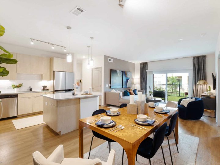 2x2 Dining-Kitchen