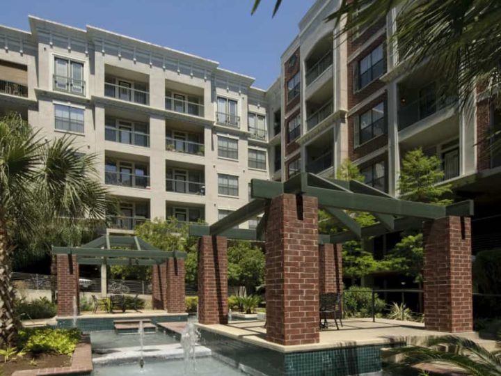 Fein Communities - The MacGregor - Courtyard 2