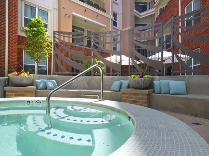 Fein Communities - The Park Avenue Lofts - jacuzzi