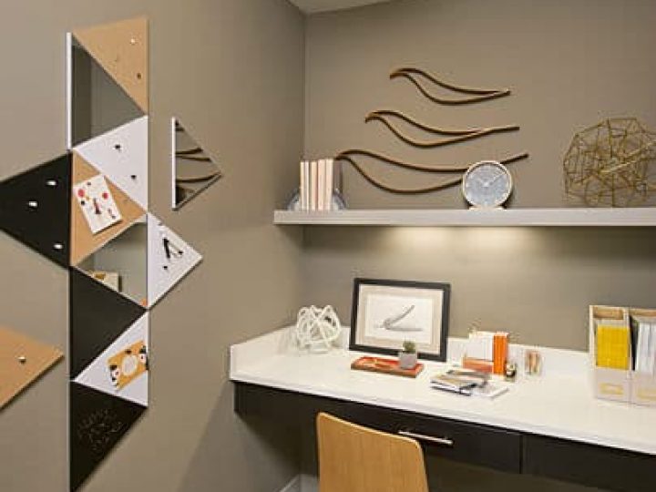 Fein Property - Aria 1B desk