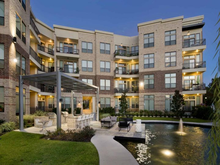 Fein Property - The Grand - West courtyard 1