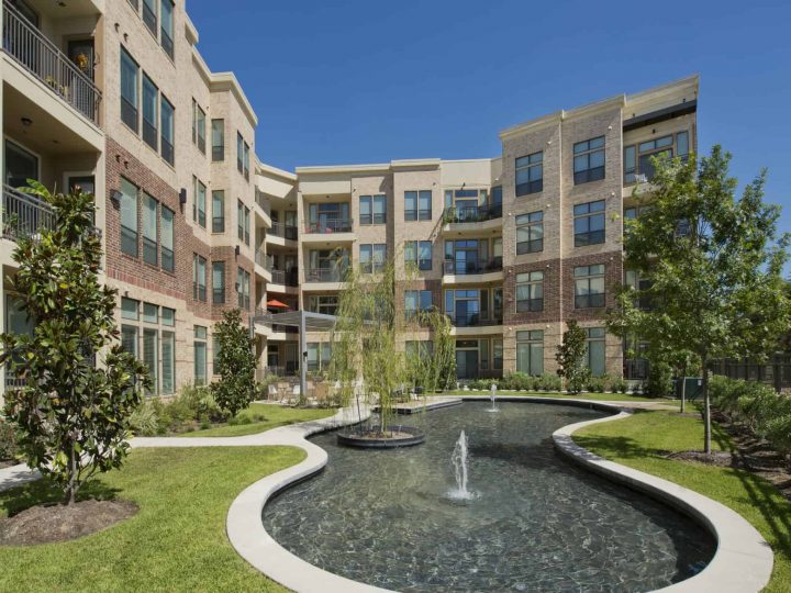 Fein Property - The Grand - West courtyard 4