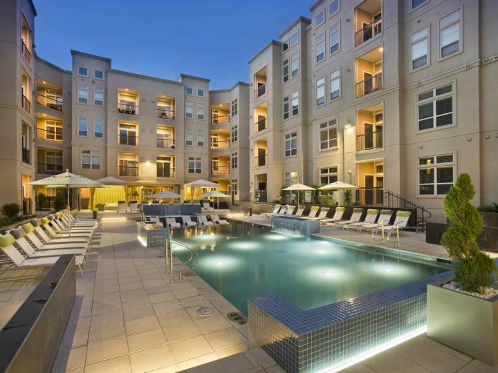 Fein Property - The Vue - Pool 1