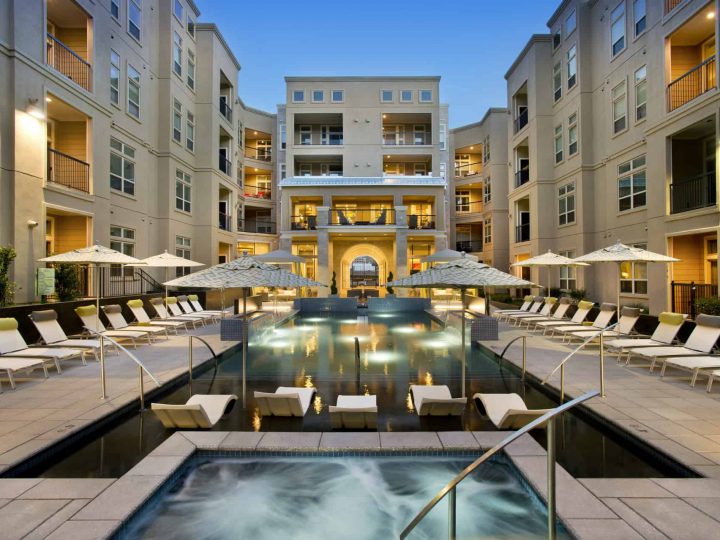 Fein Property - The Vue - Pool 2