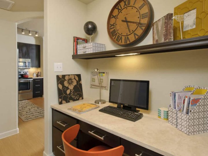 Fein Property - Verona - 2b desk