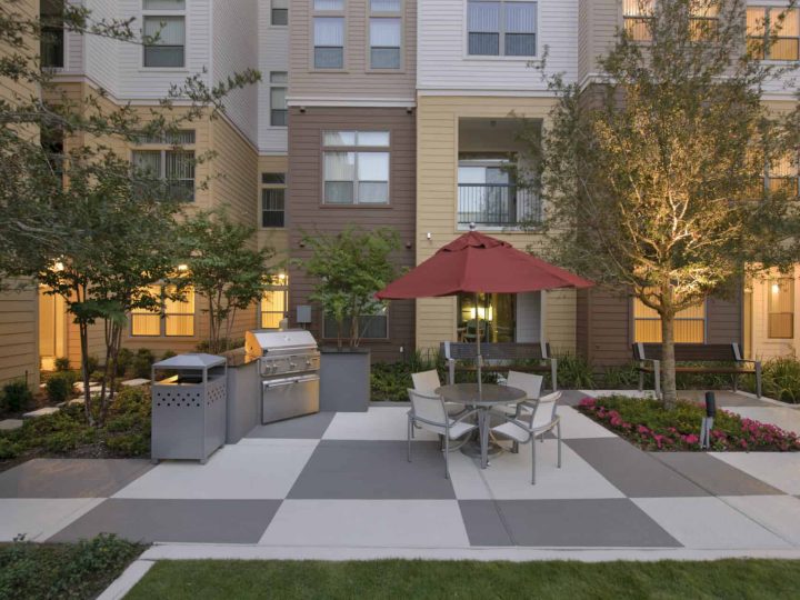 Fein Property - Voyager - Grill 1